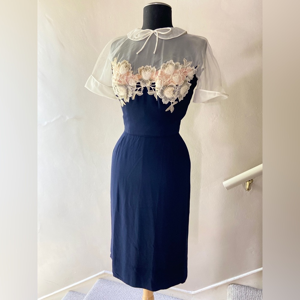 Peggy Hunt 1950s VTG Cocktail Dress Chantilly Lace Embroidered Illusion Neckline